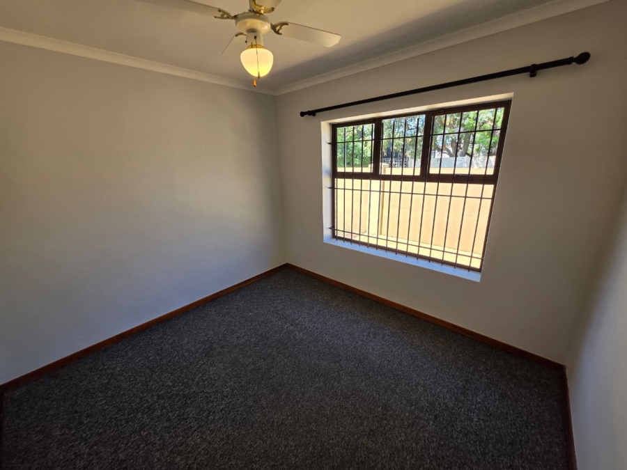 6 Bedroom Property for Sale in Lochnerhof Western Cape